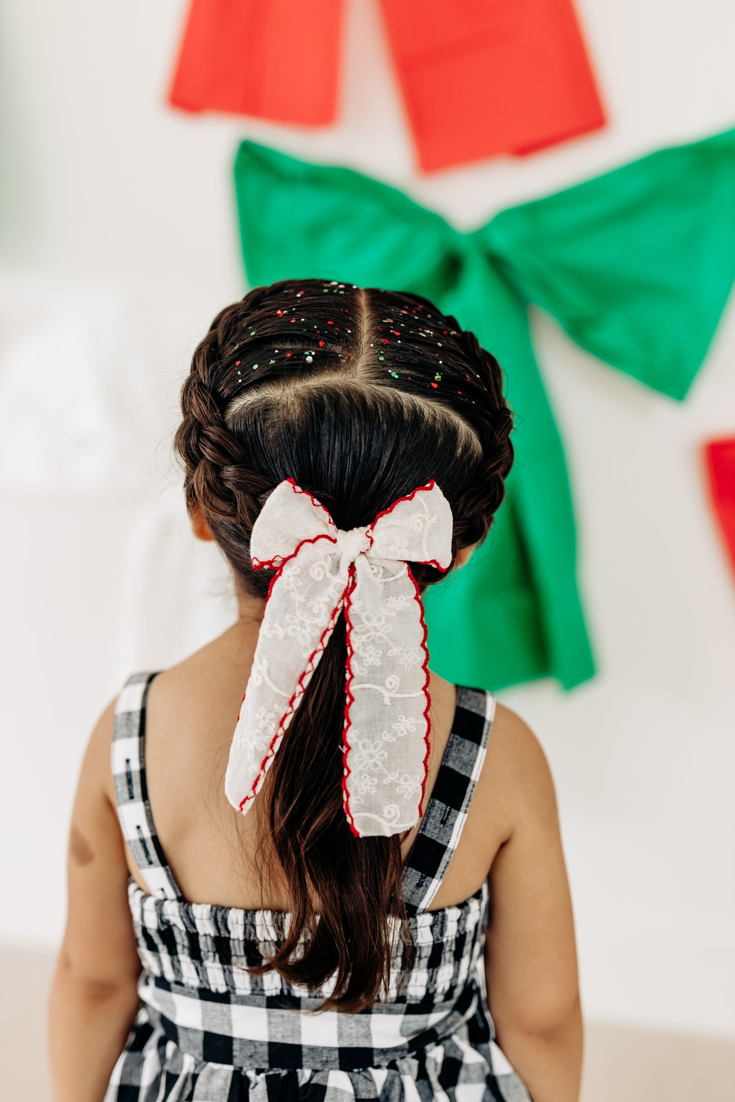 Scalloped Longtail Bow